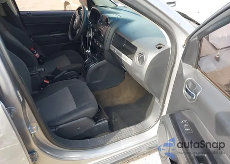 2016 Jeep Compass Sport z USA, uszkodzony, nr VIN 1C4NJCBA3GD525115